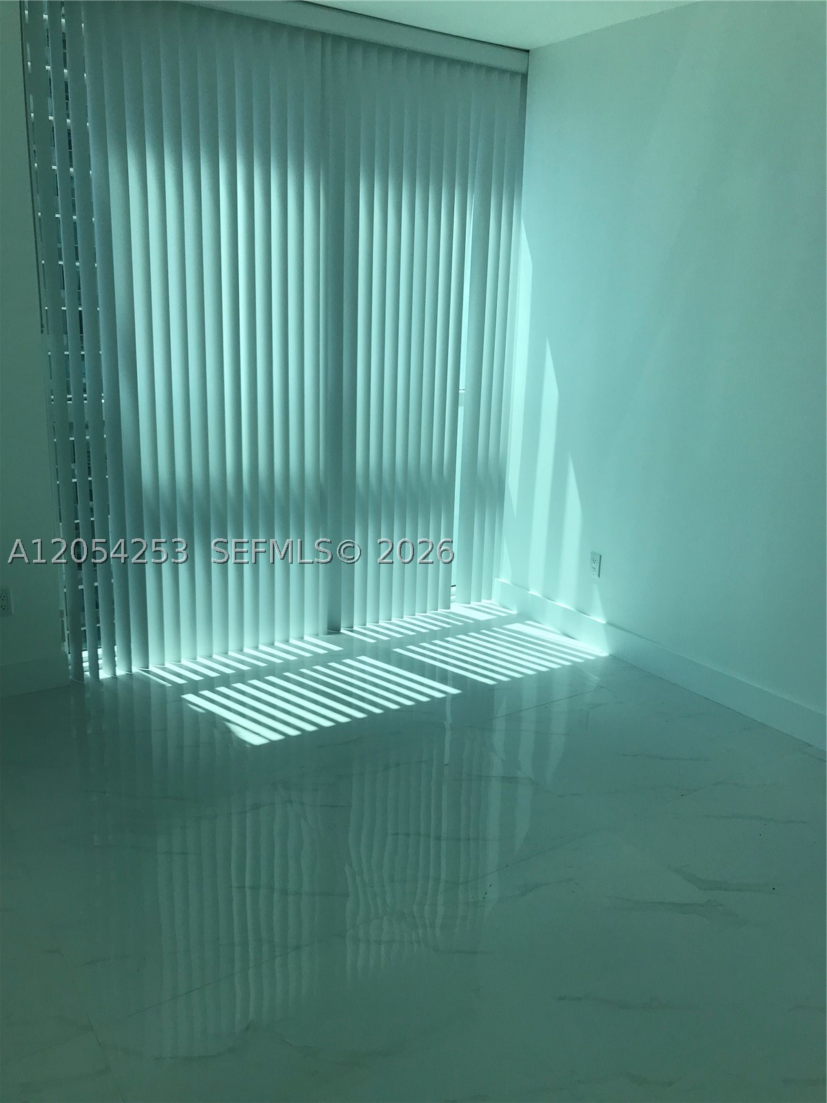 1080 Brickell Ave #1607 Miami, FL 33131
