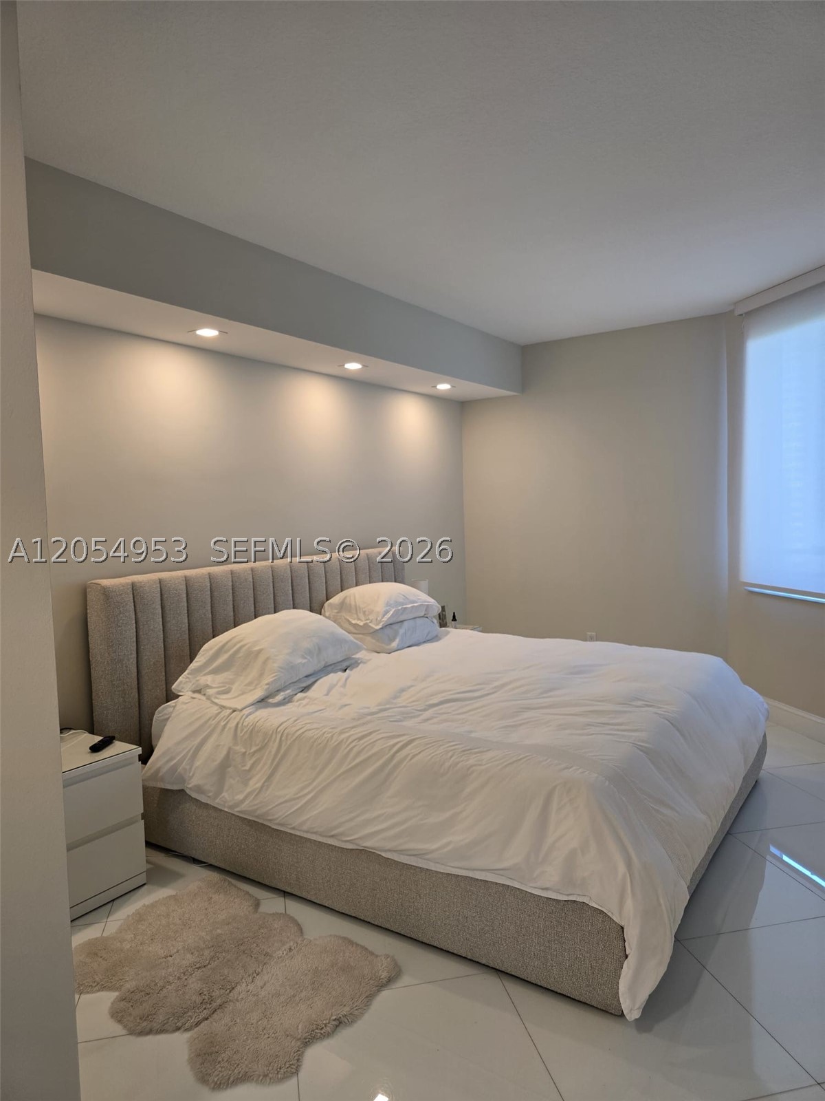 335 S Biscayne Blvd #907 Miami, FL 33131