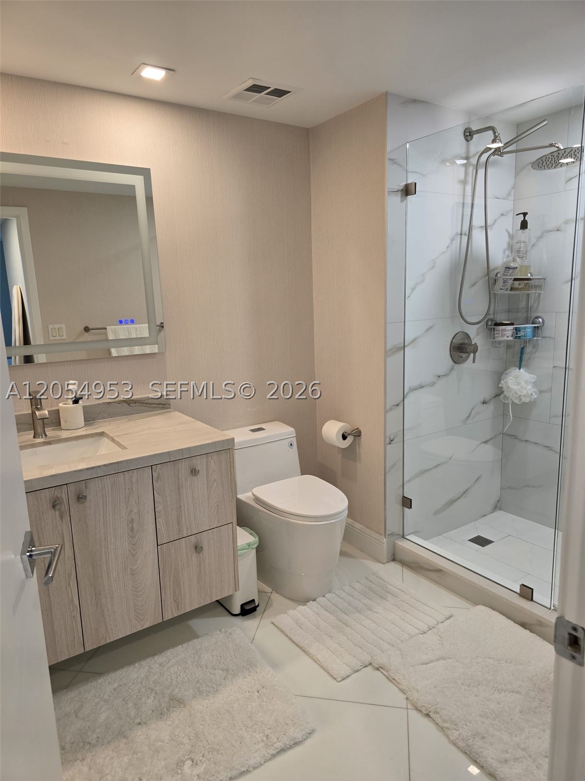 335 S Biscayne Blvd #907 Miami, FL 33131