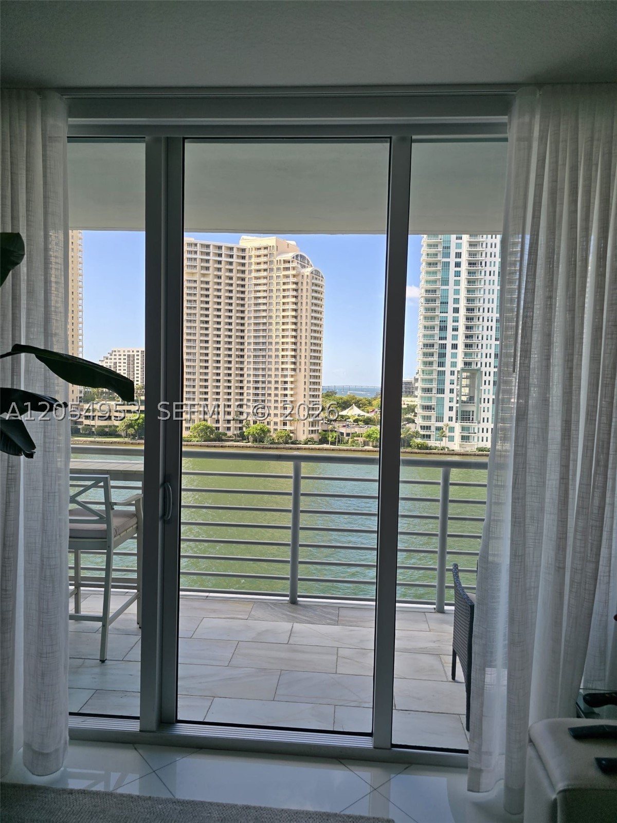 335 S Biscayne Blvd #907 Miami, FL 33131