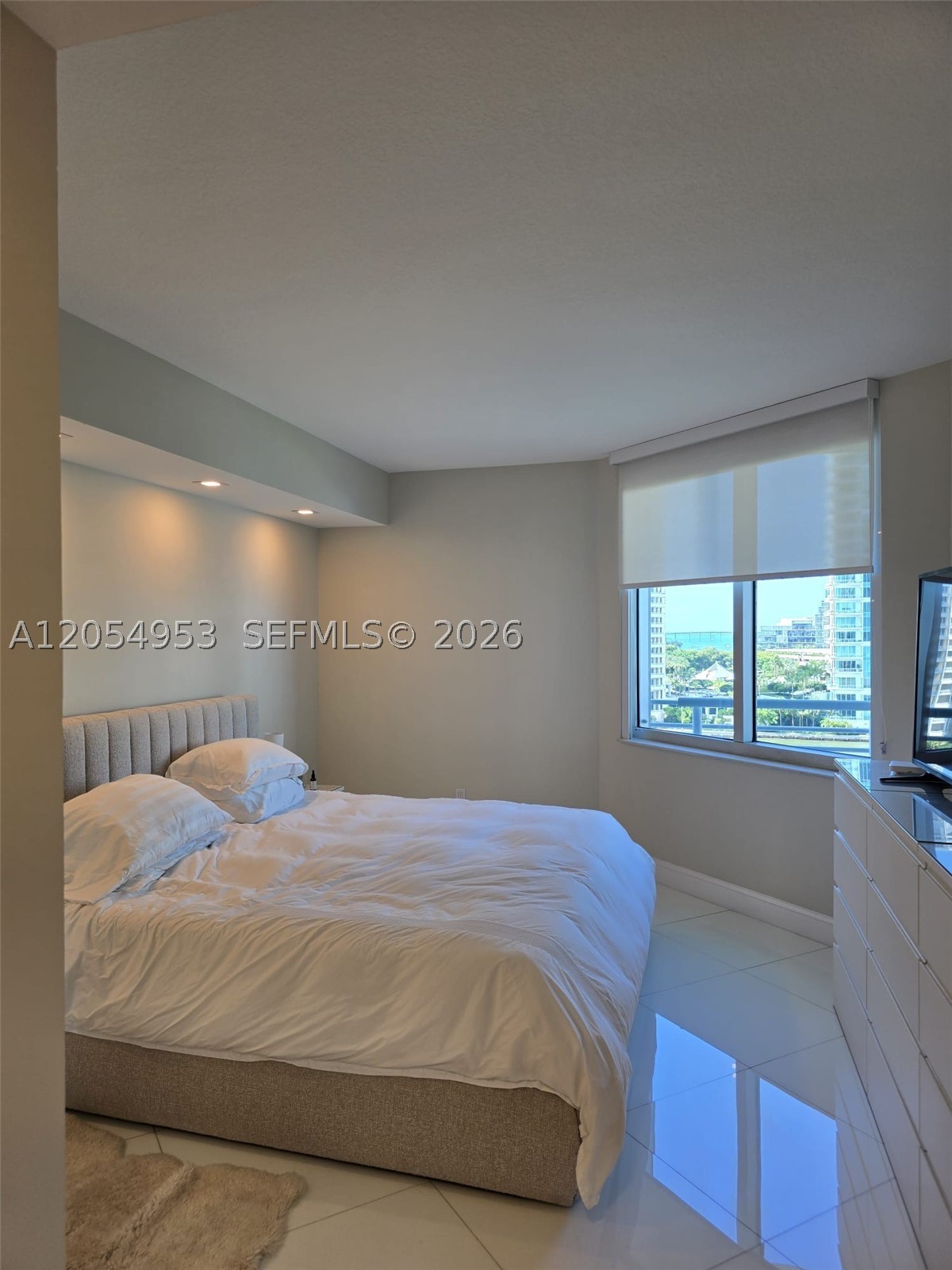 335 S Biscayne Blvd #907 Miami, FL 33131