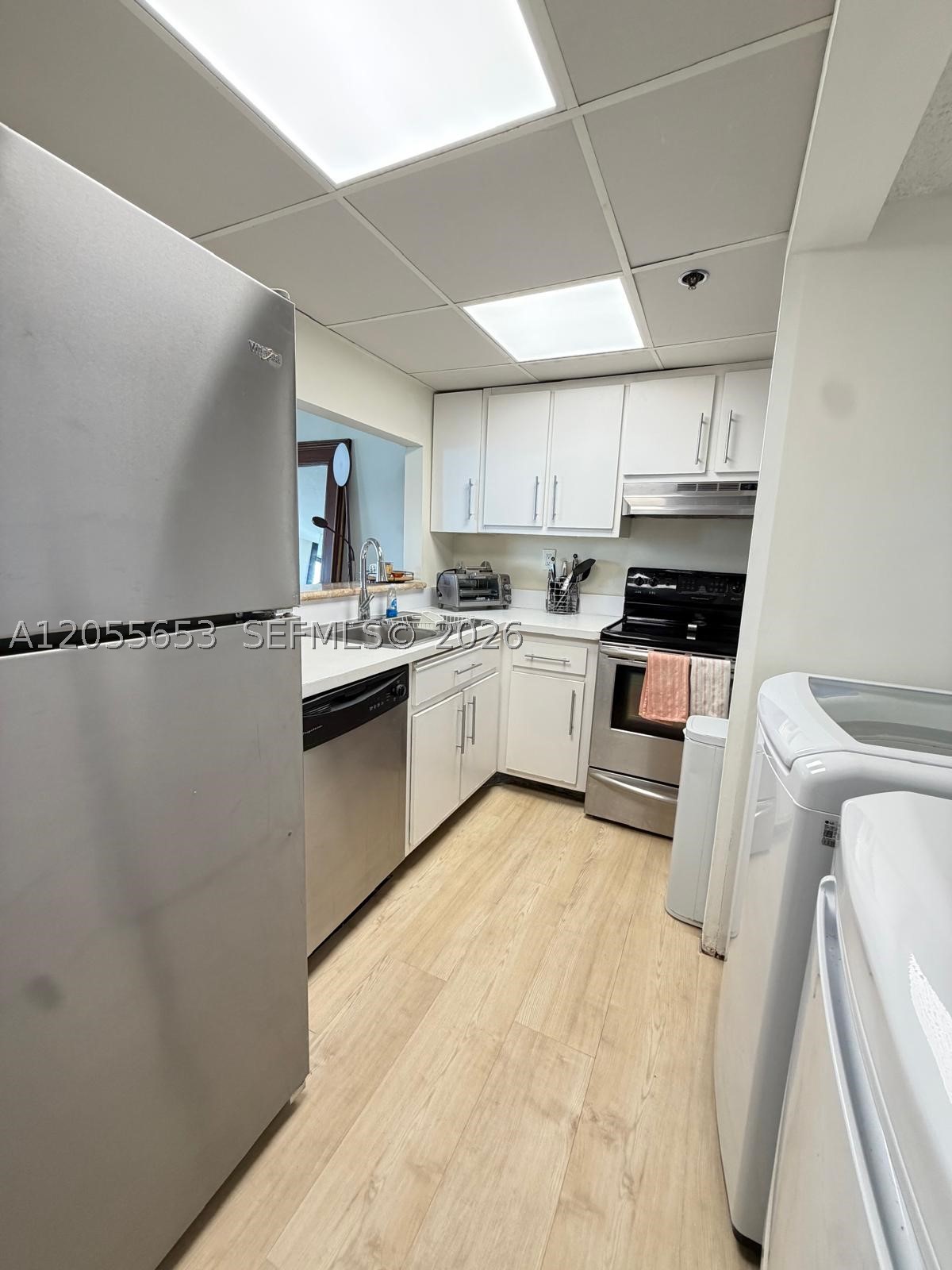 540 Brickell Key Dr #1418 Miami, FL 33131