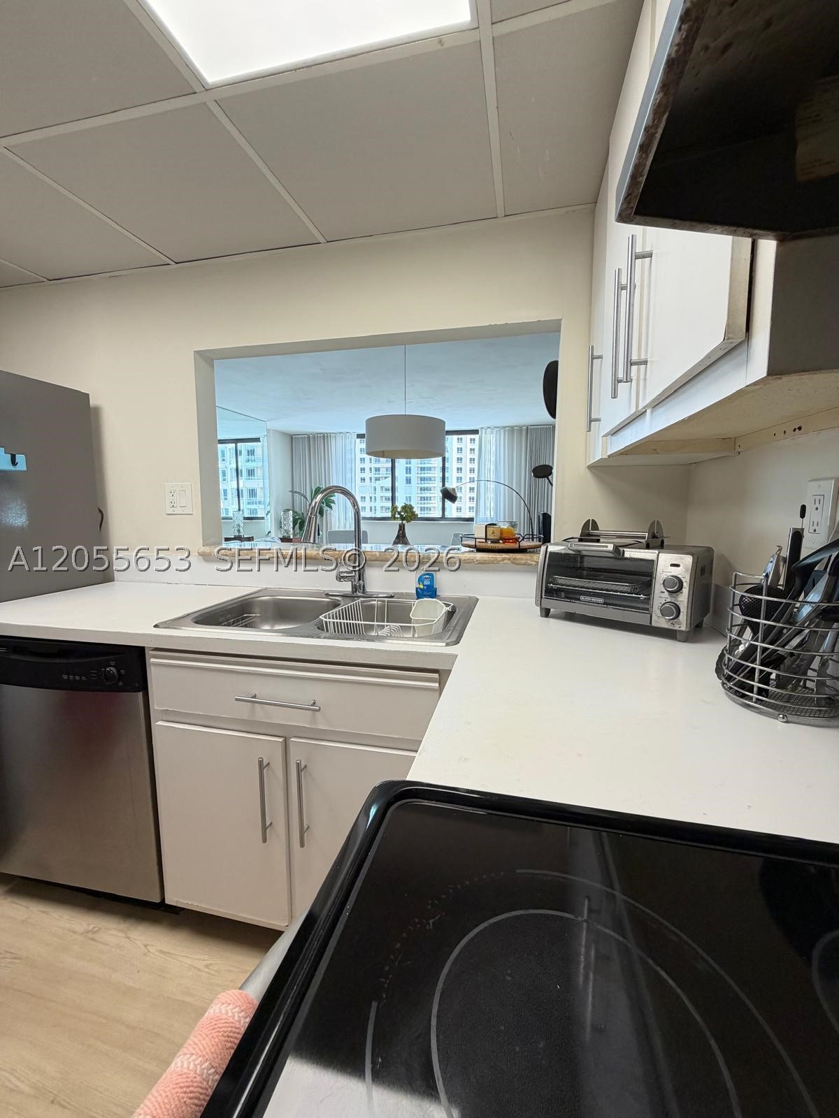 540 Brickell Key Dr #1418 Miami, FL 33131