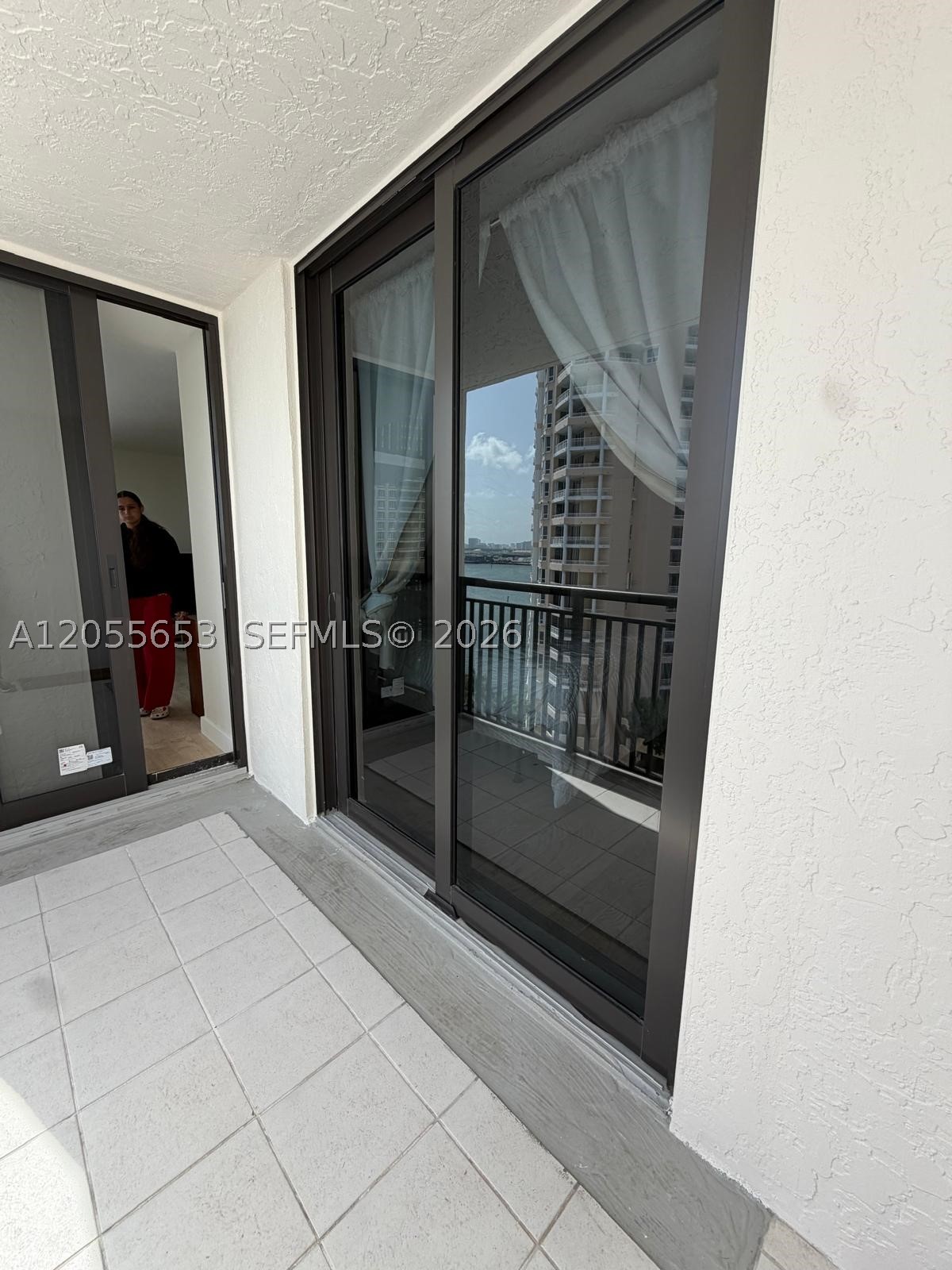 540 Brickell Key Dr #1418 Miami, FL 33131