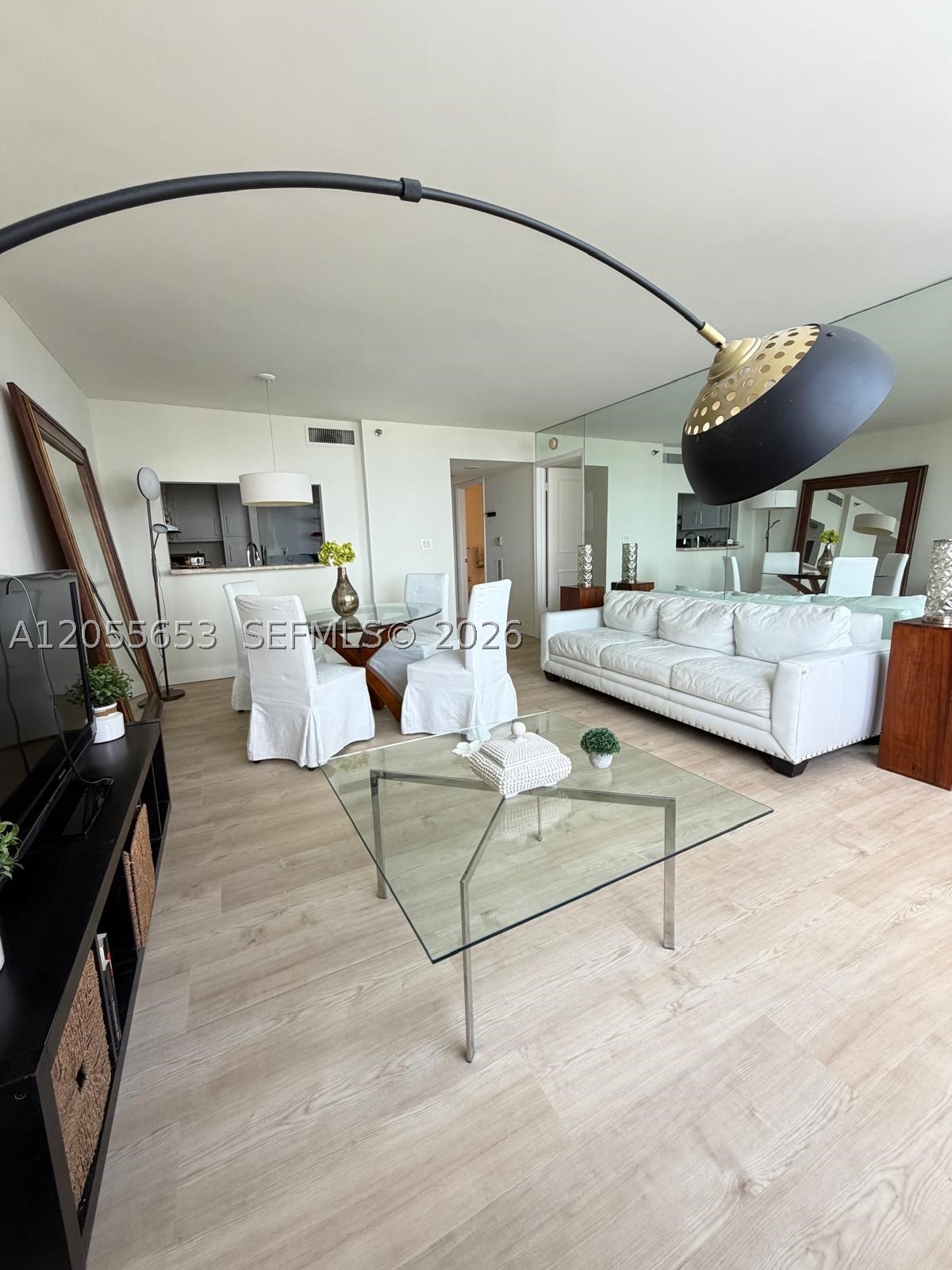 540 Brickell Key Dr #1418 Miami, FL 33131