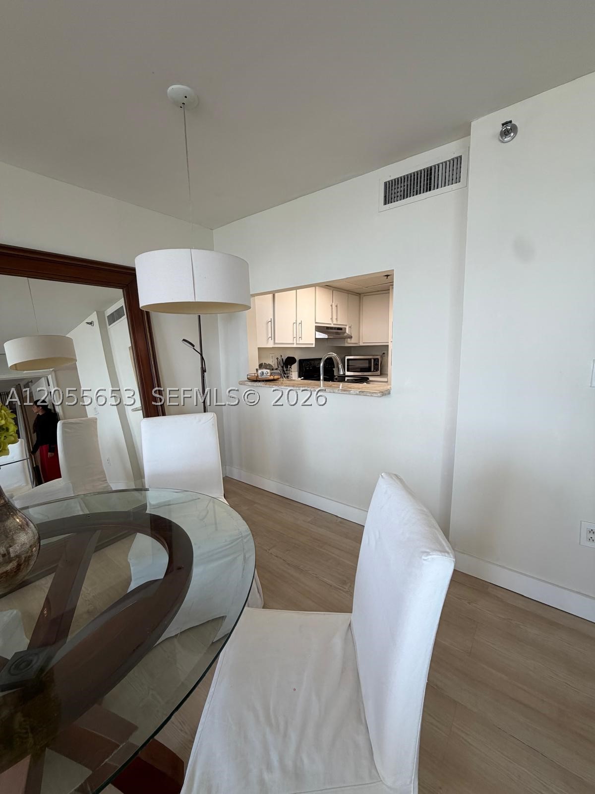 540 Brickell Key Dr #1418 Miami, FL 33131