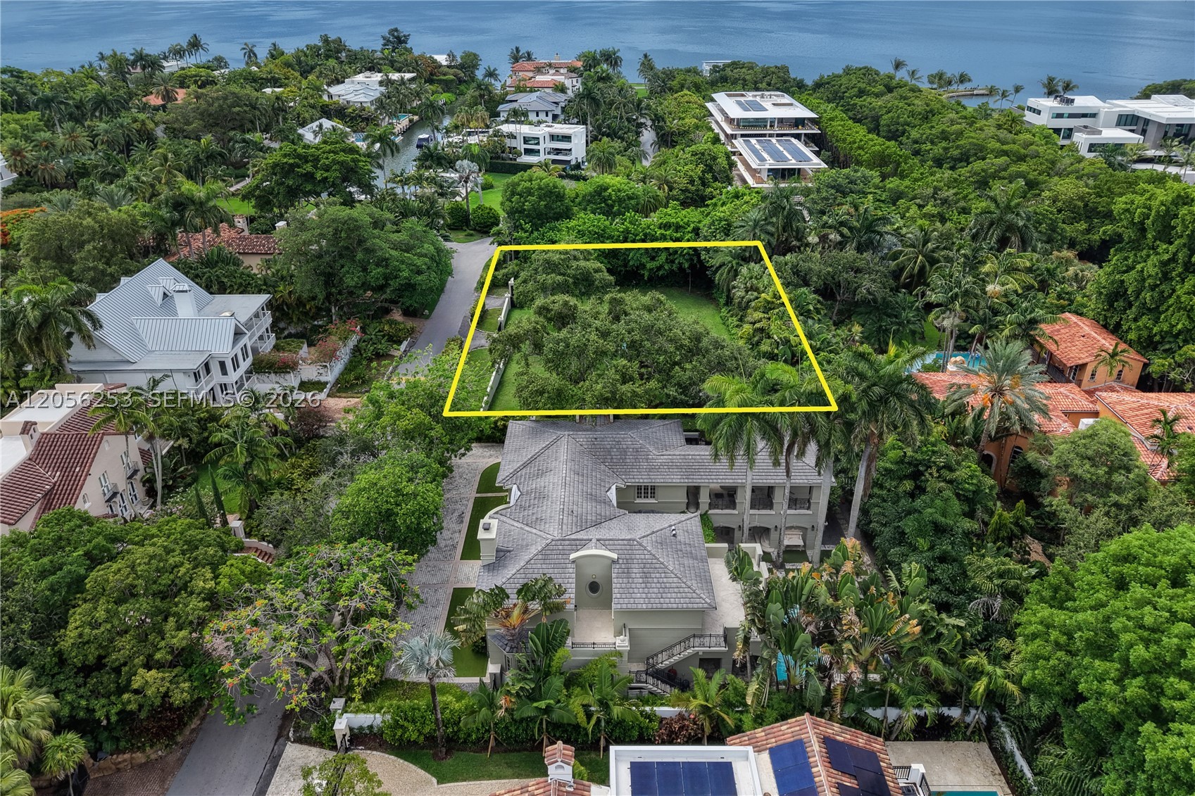 3400 S Moorings Way Miami, FL 33133