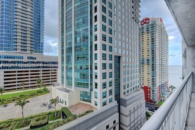 image The Club at Brickell Bay1
