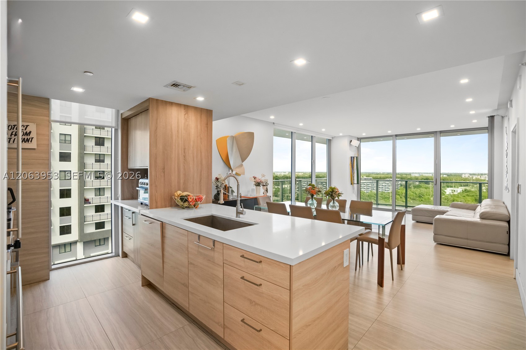 16385 Biscayne Blvd #1601+2 Parkings
