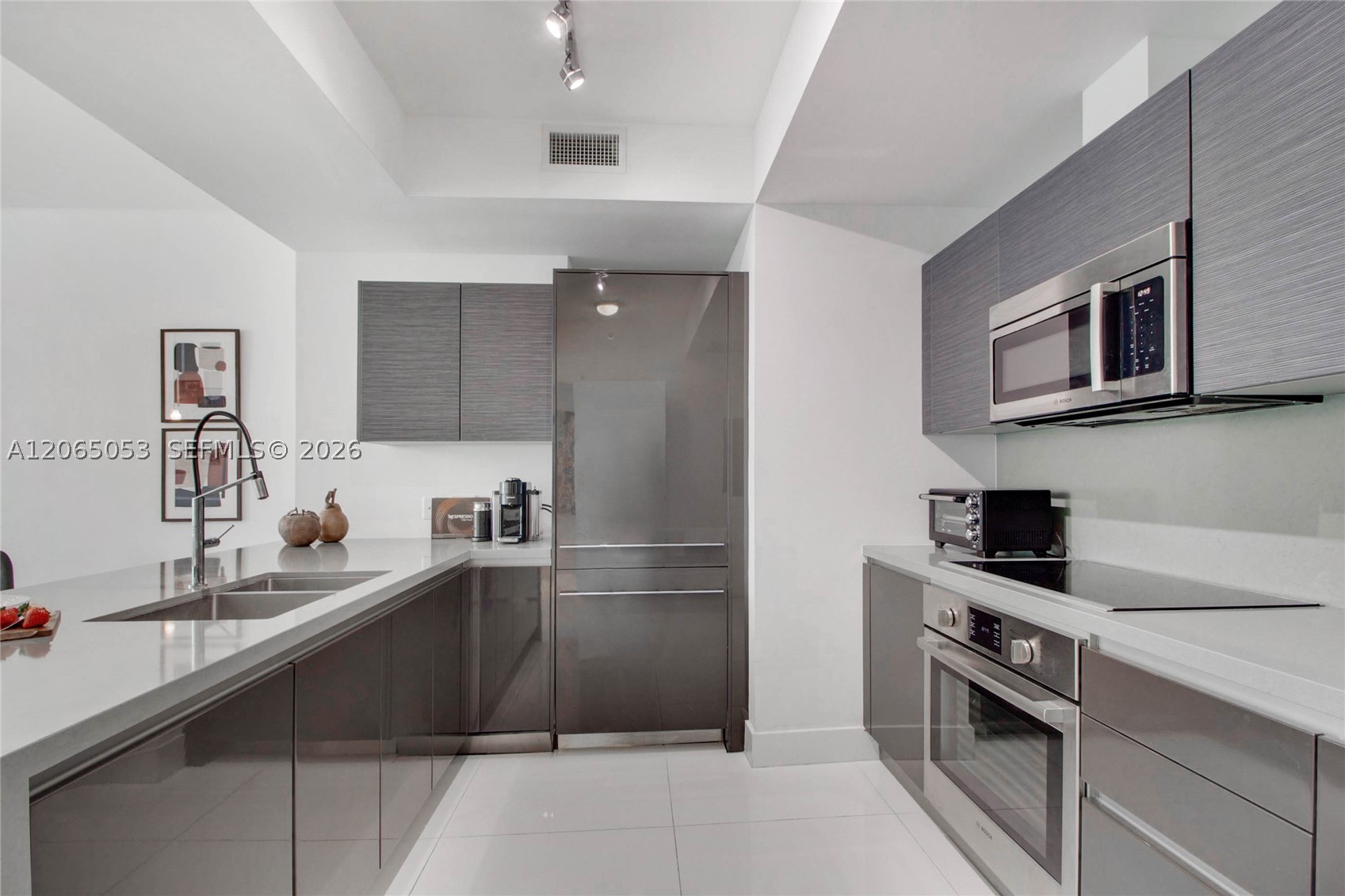 image The Bond on Brickell1