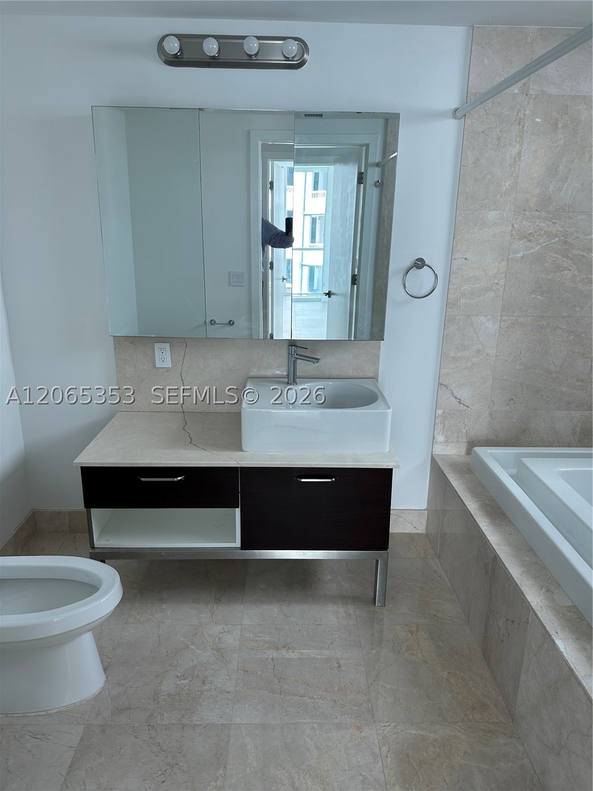 image Emerald at Brickell6