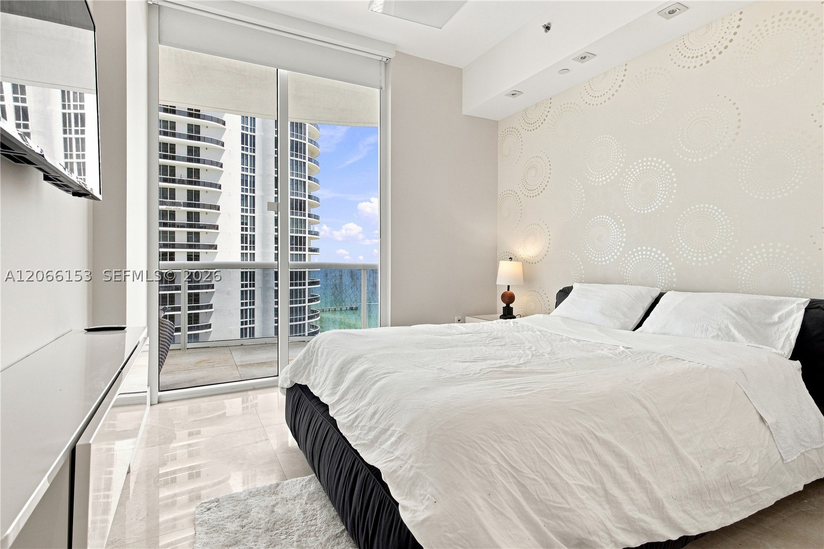 15811 Collins Ave #2802 Sunny Isles Beach, FL 33160