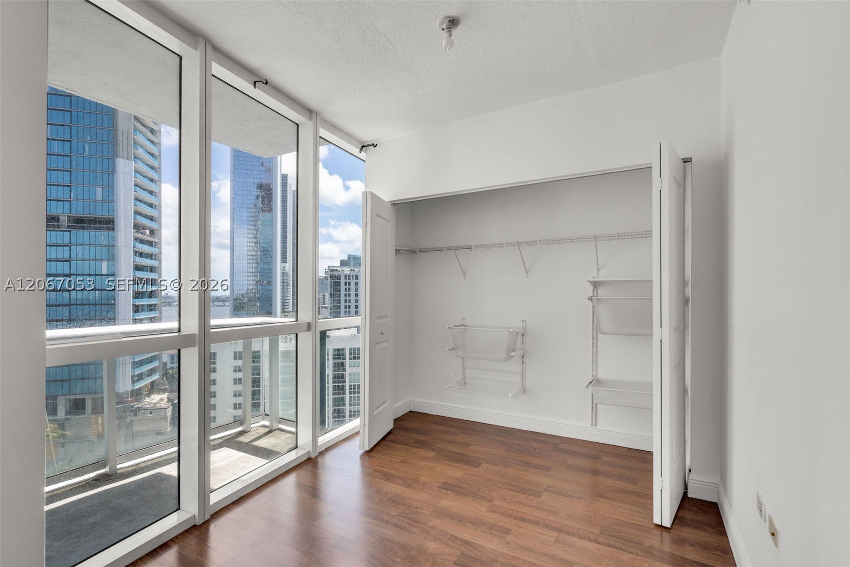 image Platinum Condominium23