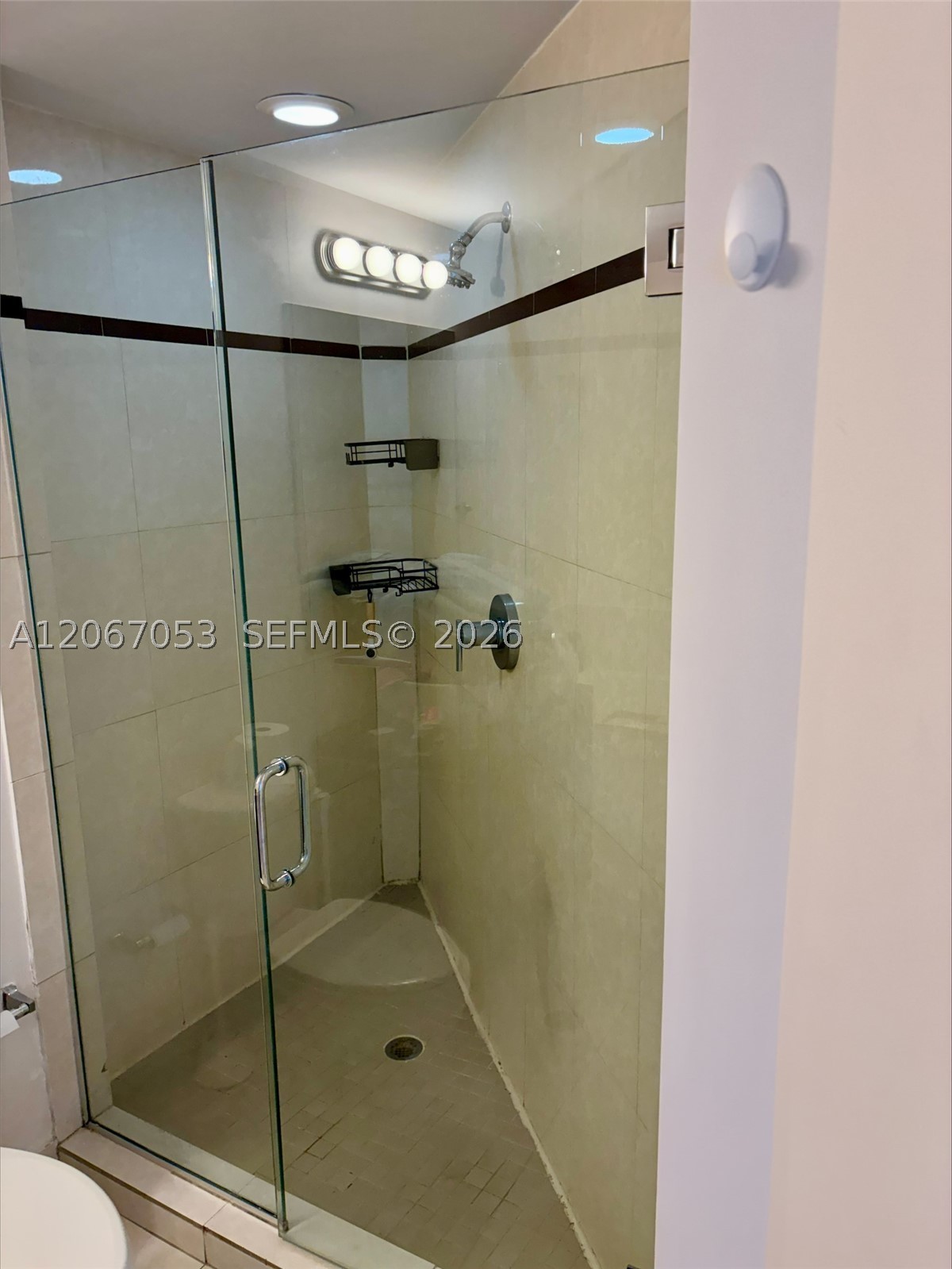 image Platinum Condominium2
