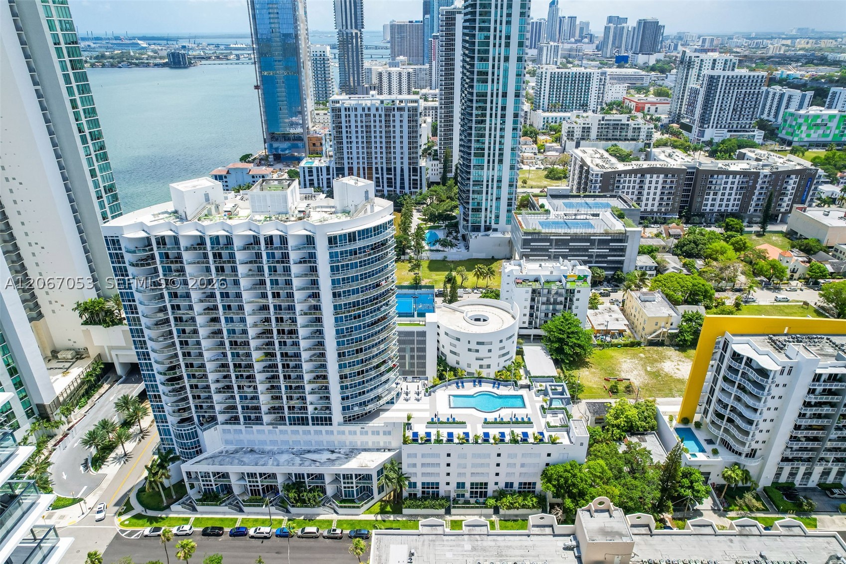 image Platinum Condominium32