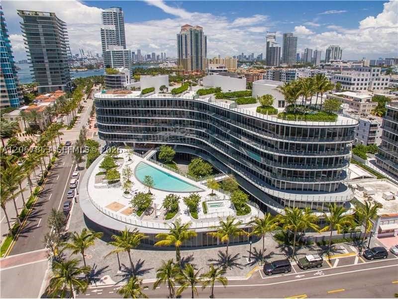 1 Collins Ave #406