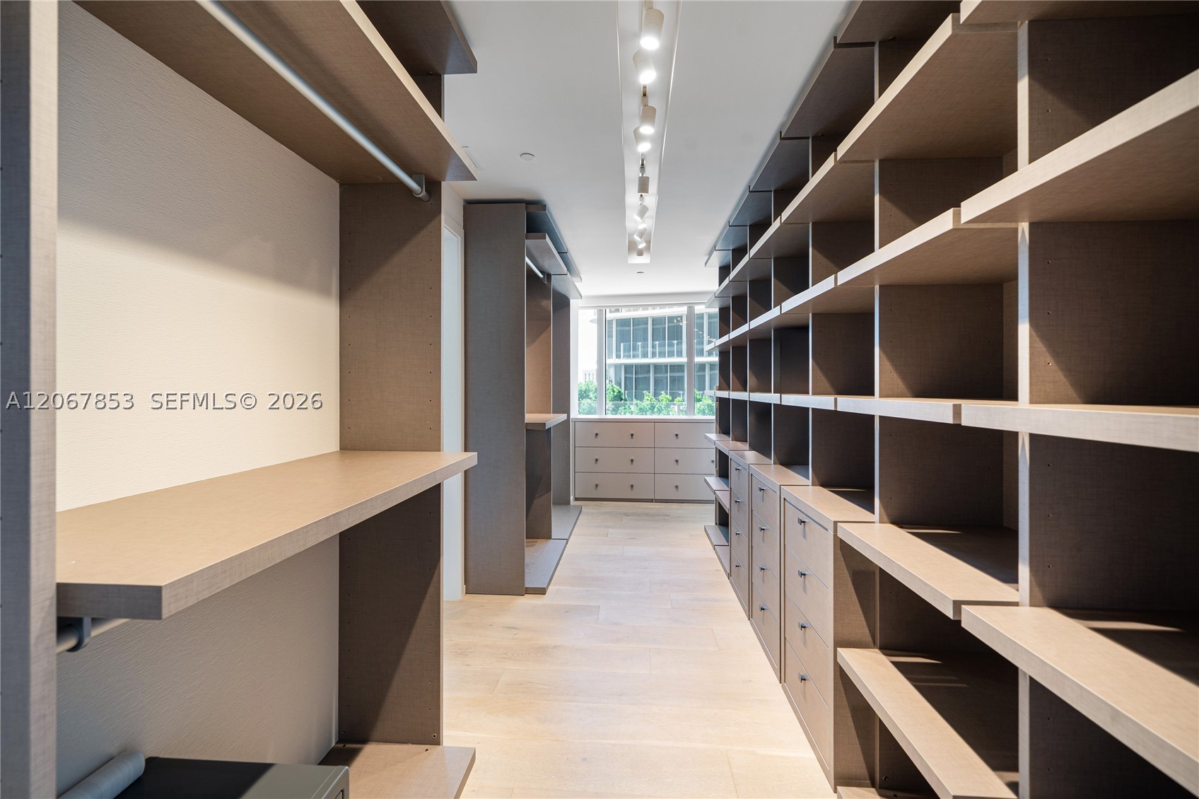 1 Collins Ave #406 Miami Beach, FL 33139