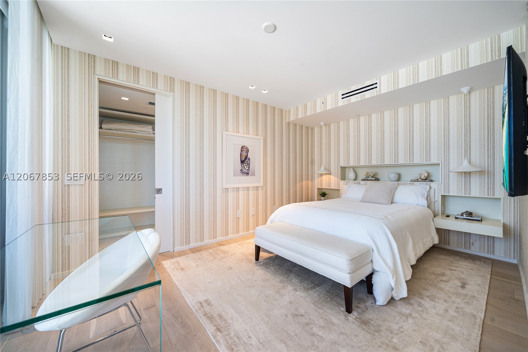 1 Collins Ave #406 Miami Beach, FL 33139
