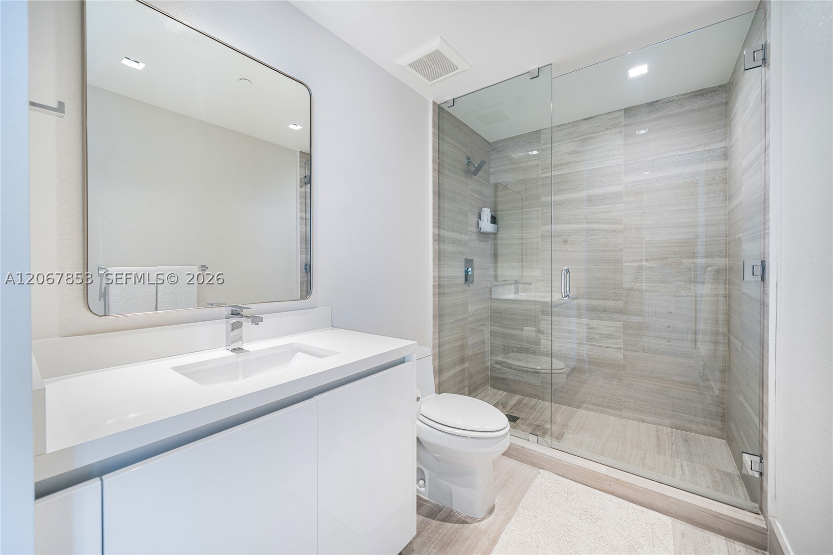 1 Collins Ave #406 Miami Beach, FL 33139