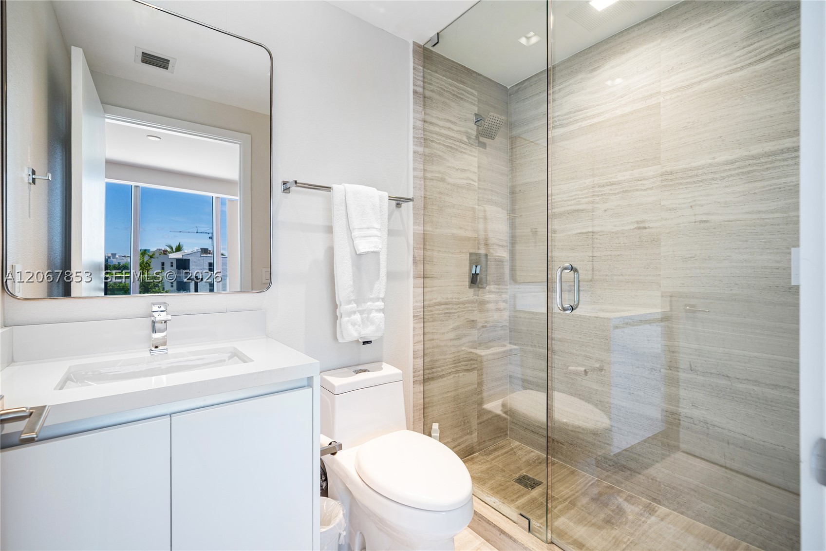 1 Collins Ave #406 Miami Beach, FL 33139