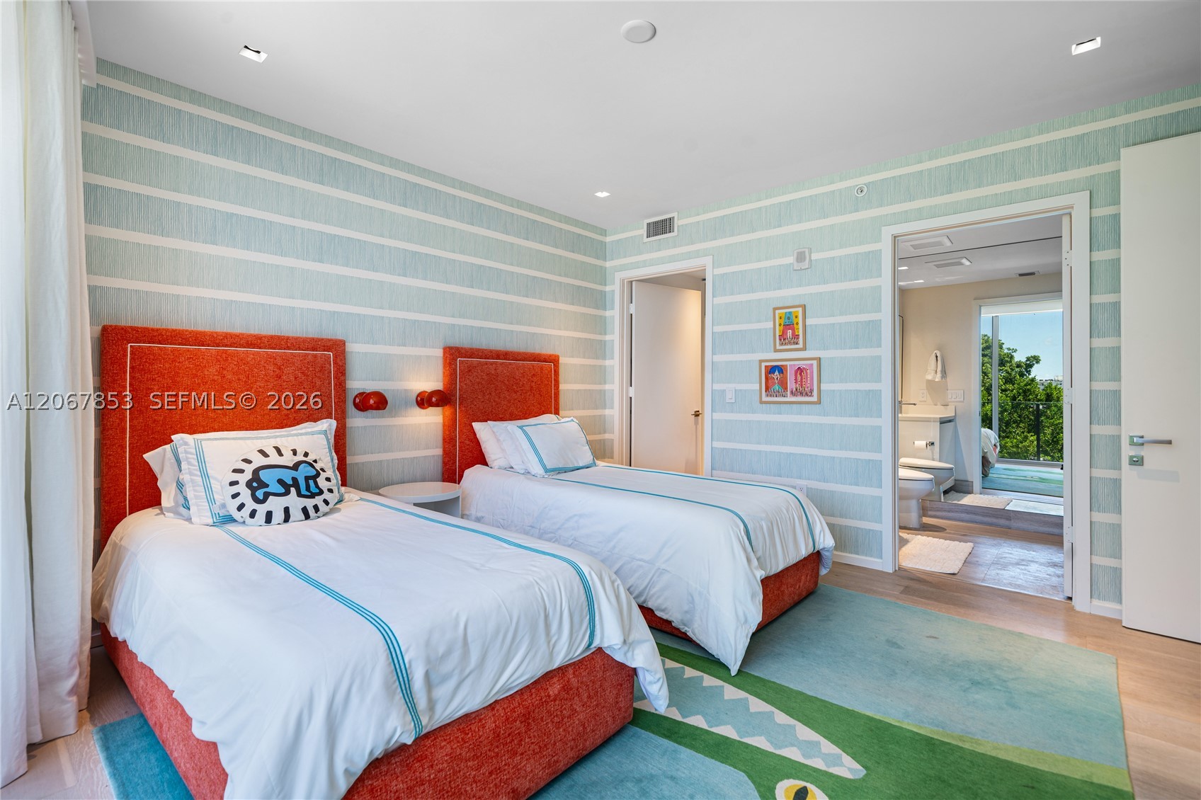 1 Collins Ave #406 Miami Beach, FL 33139