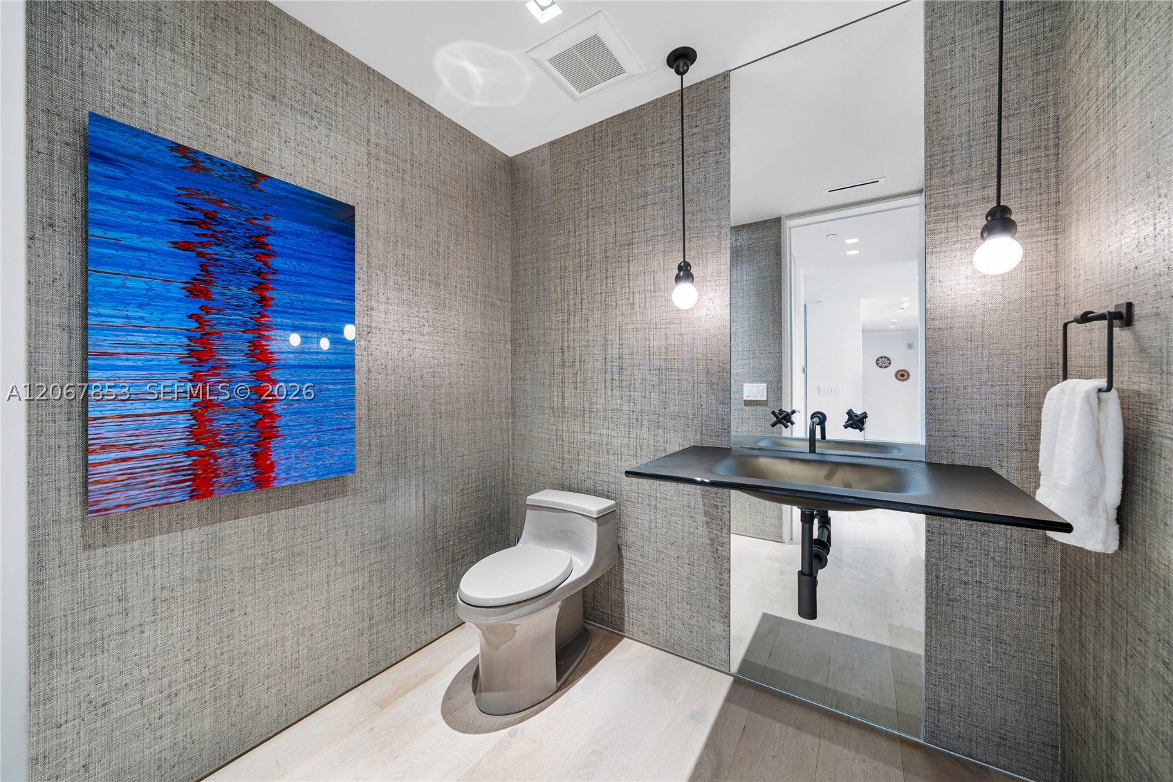 1 Collins Ave #406 Miami Beach, FL 33139