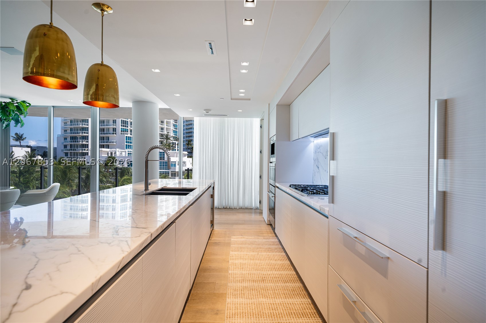 1 Collins Ave #406 Miami Beach, FL 33139