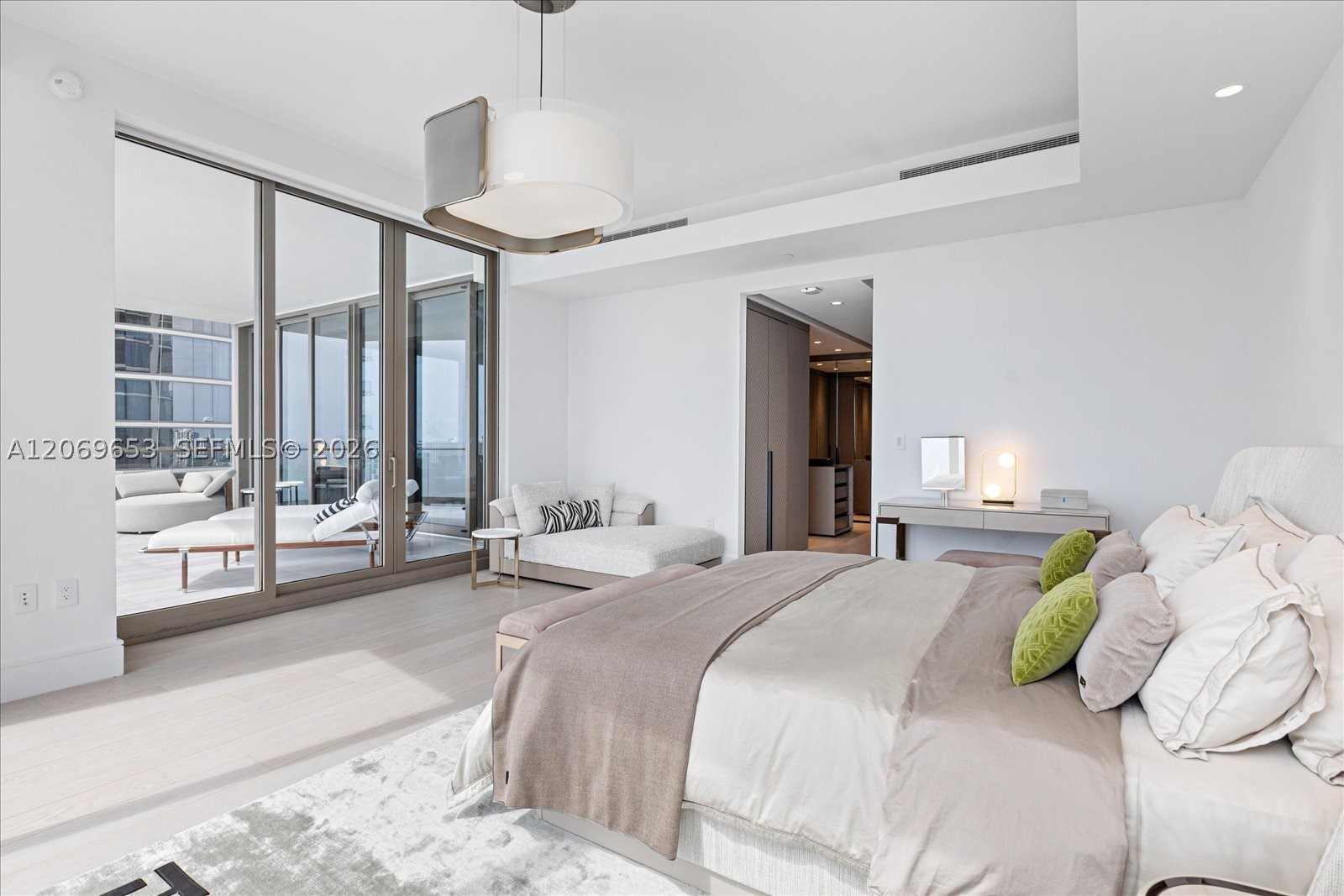 17975 Collins Ave #N2001 Sunny Isles Beach, FL 33160