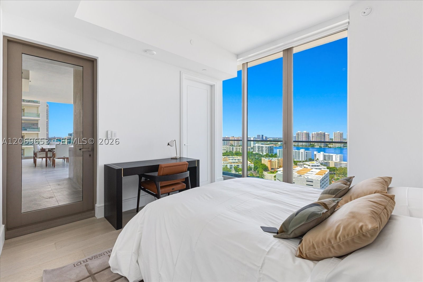 17975 Collins Ave #N2001 Sunny Isles Beach, FL 33160