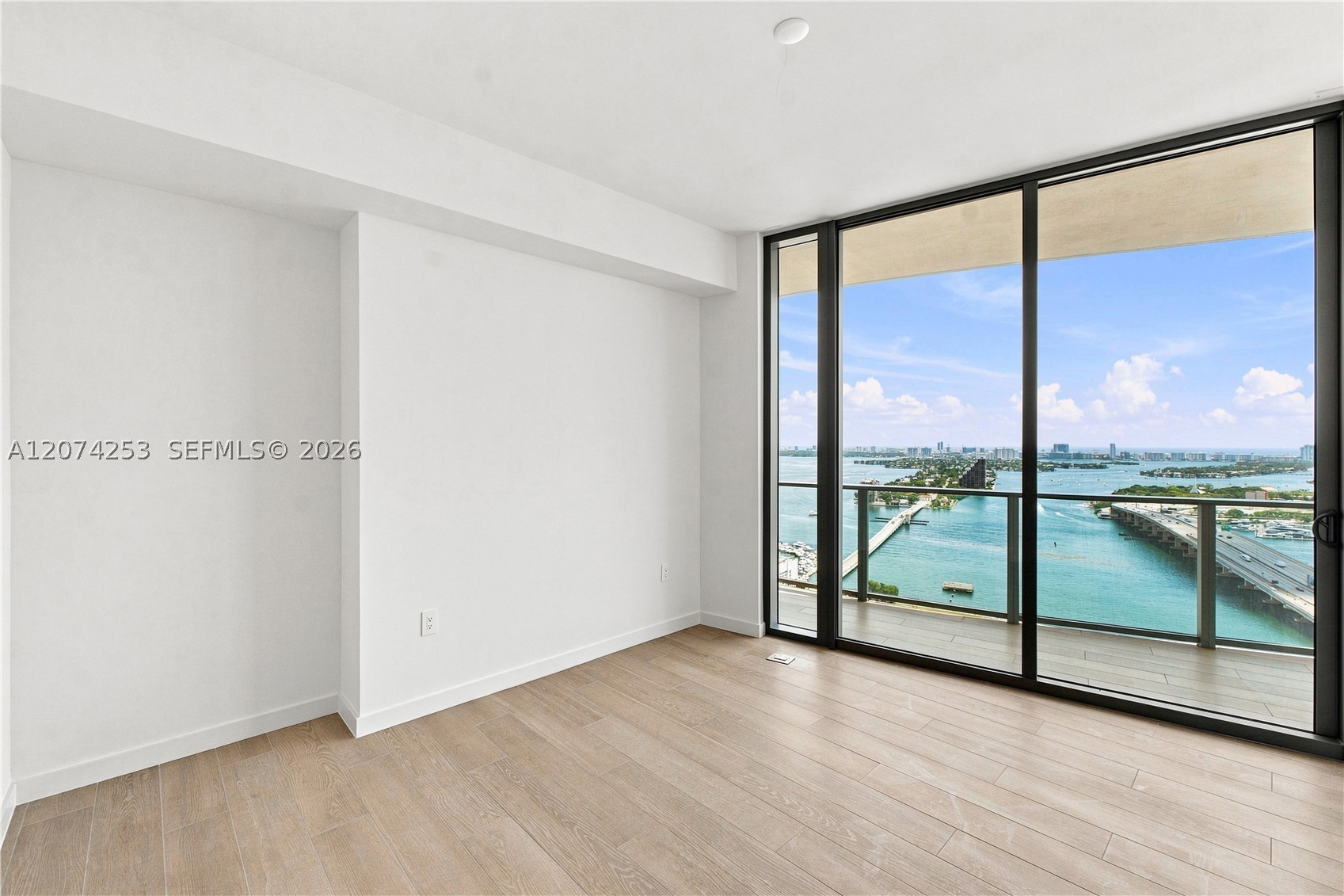 1400 Biscayne Blvd #3201 Miami, FL 33132
