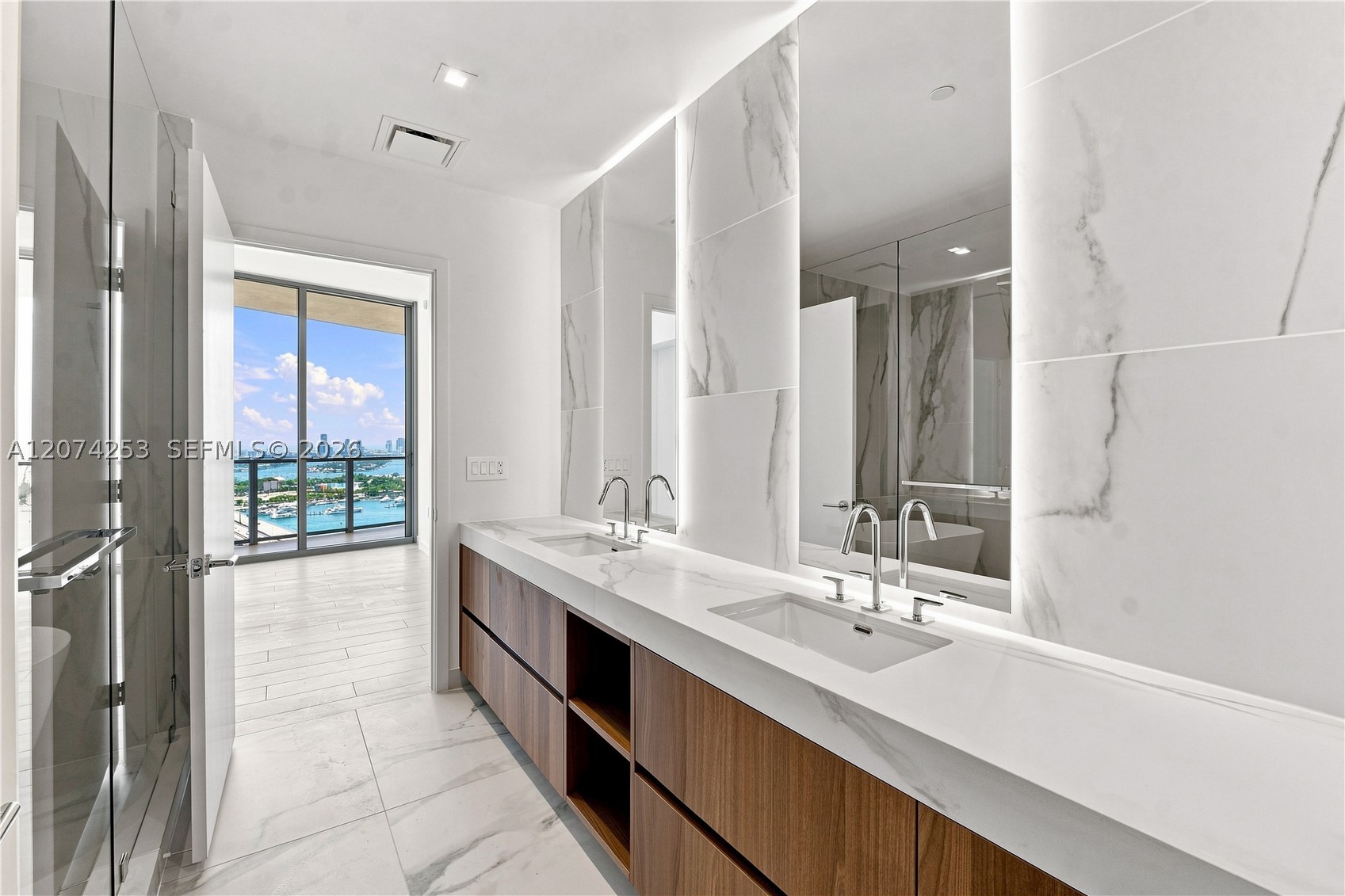 1400 Biscayne Blvd #3201 Miami, FL 33132