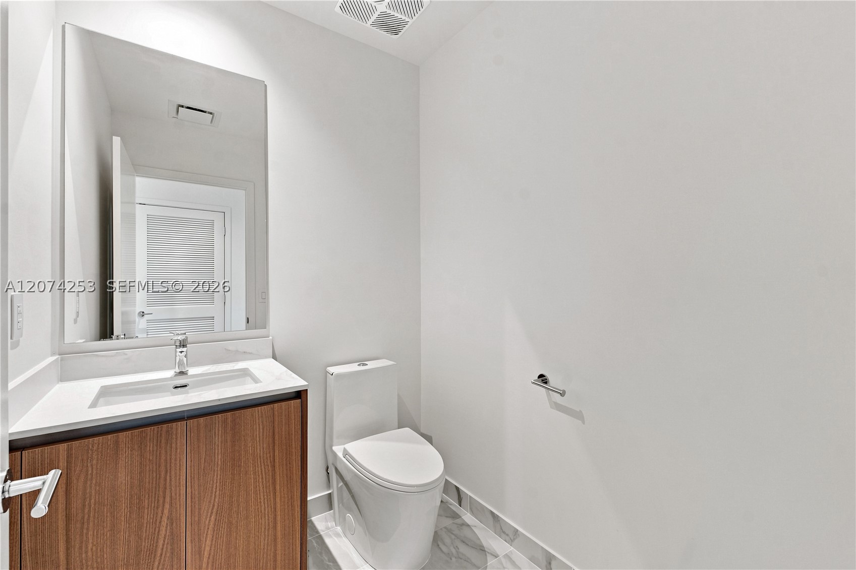 1400 Biscayne Blvd #3201 Miami, FL 33132