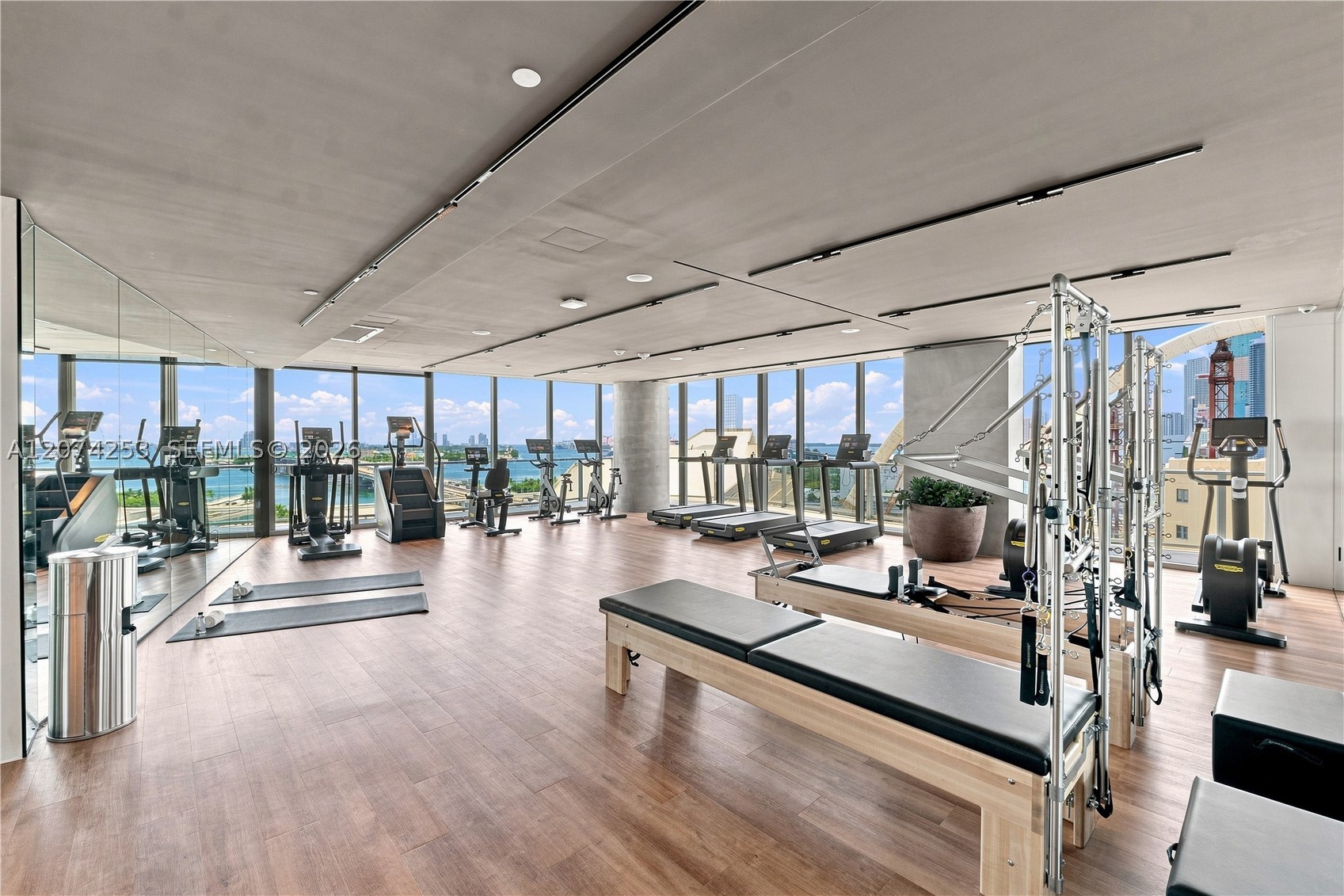 1400 Biscayne Blvd #3201 Miami, FL 33132