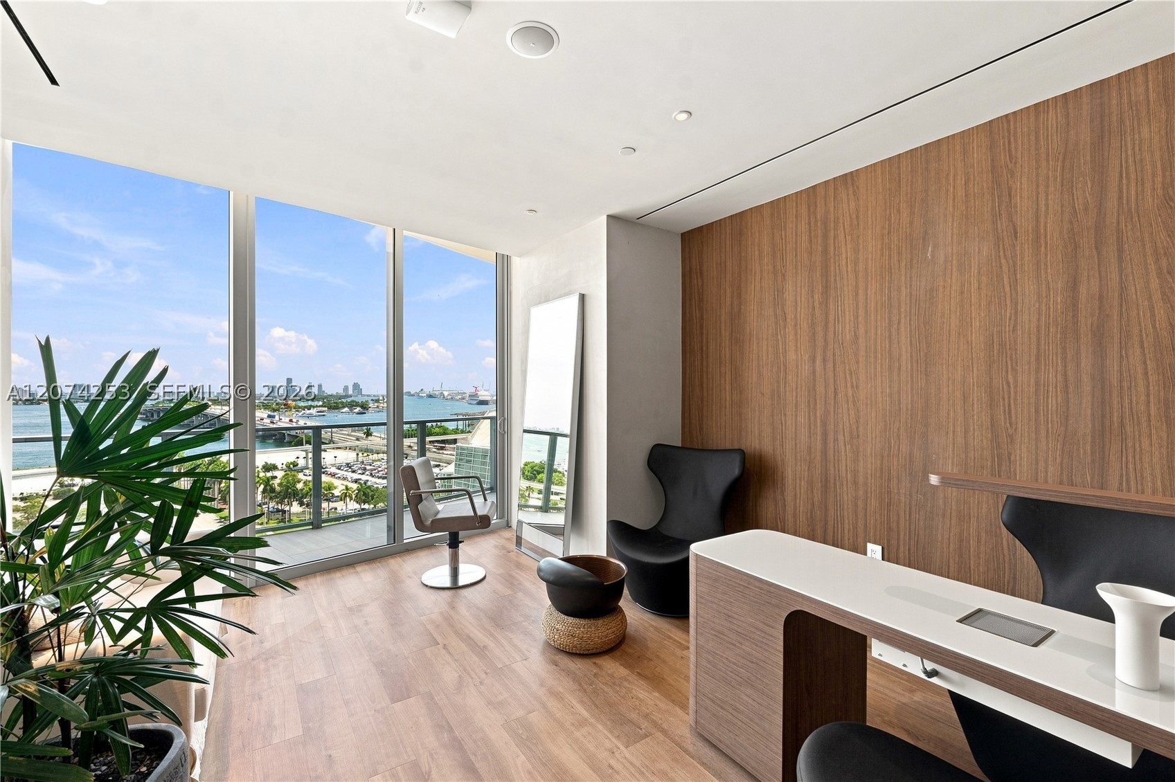 1400 Biscayne Blvd #3201 Miami, FL 33132