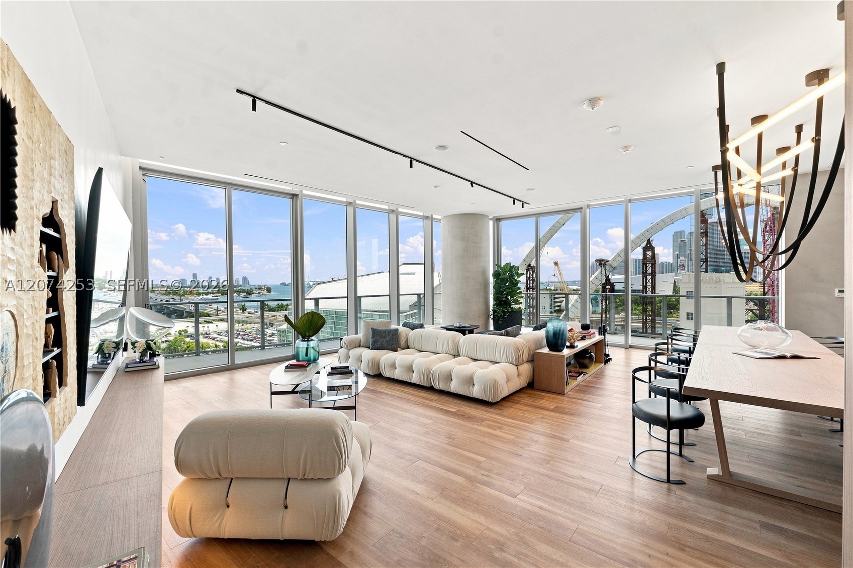1400 Biscayne Blvd #3201 Miami, FL 33132