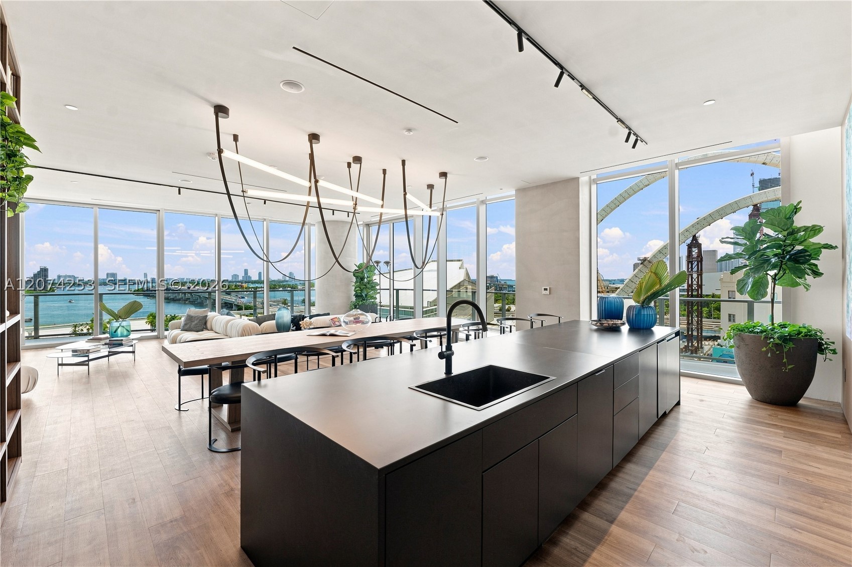 1400 Biscayne Blvd #3201 Miami, FL 33132