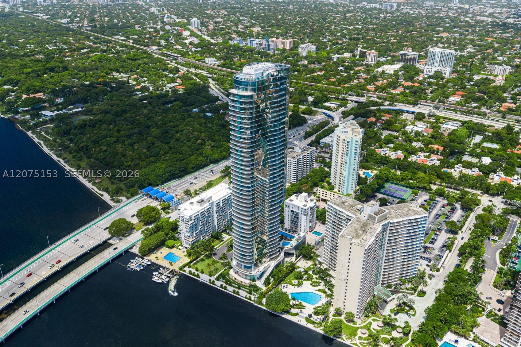 175 SE 25th Rd #UPH01 Miami, FL 33129