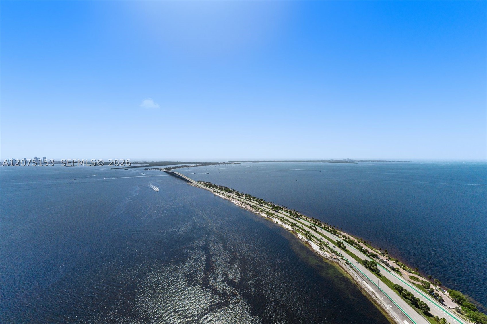175 SE 25th Rd #UPH01 Miami, FL 33129