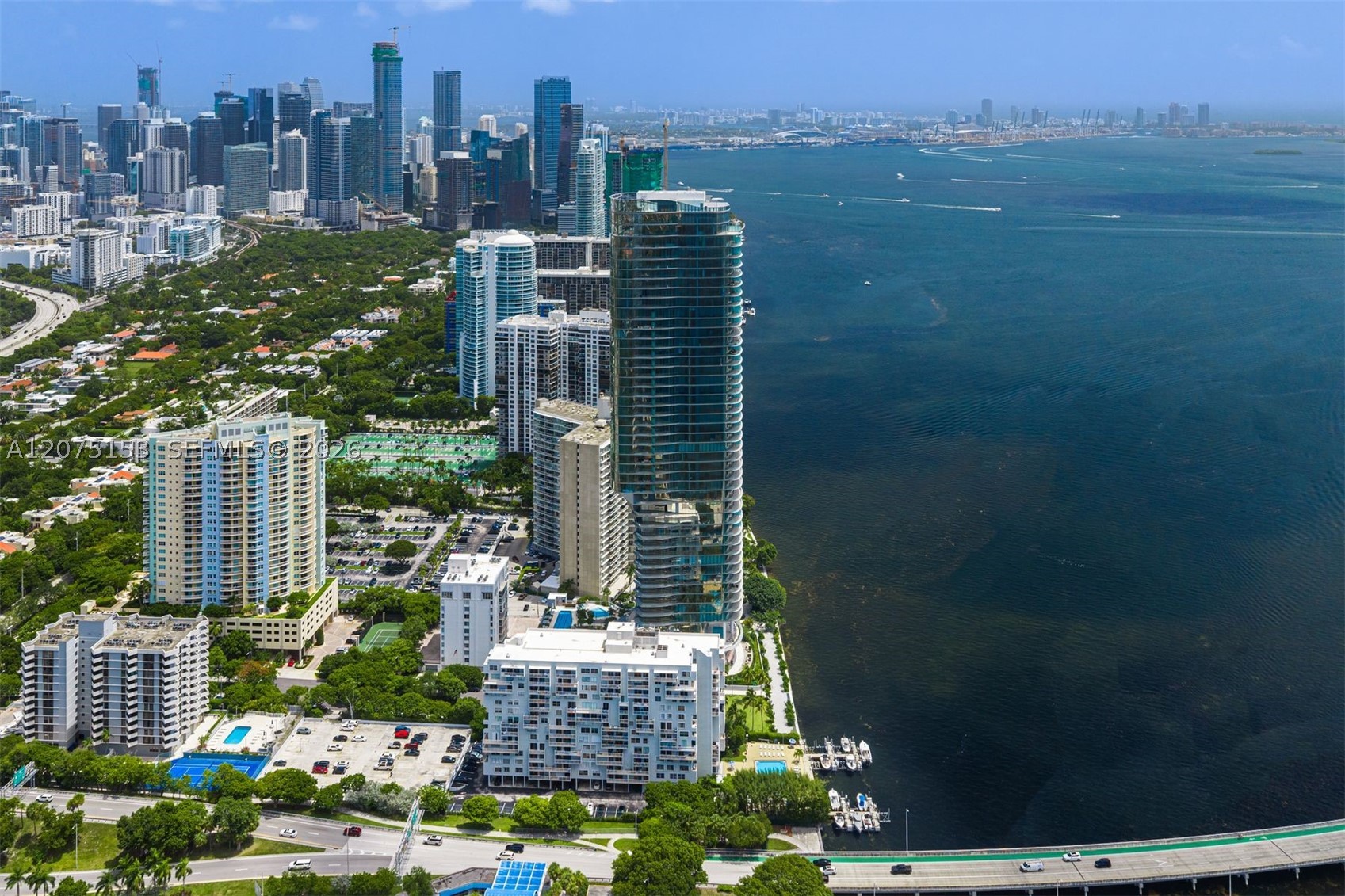 175 SE 25th Rd #UPH01 Miami, FL 33129