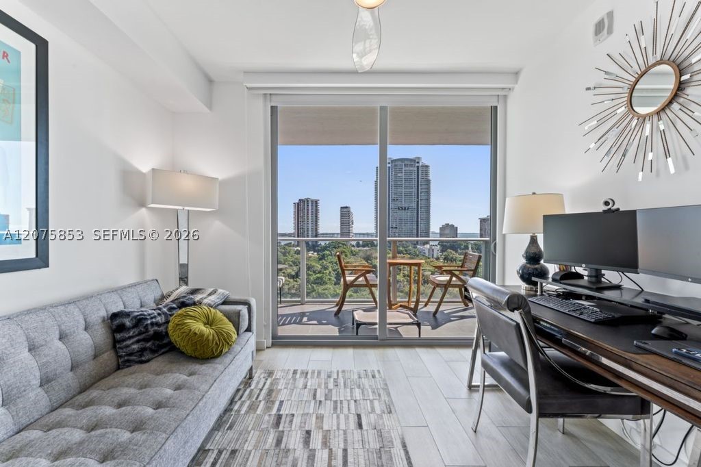 1600 SW 1st Ave #1103 Miami, FL 33129
