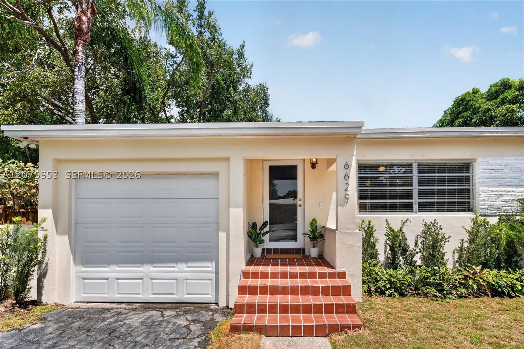 6629 SW 65th St South Miami, FL 33143