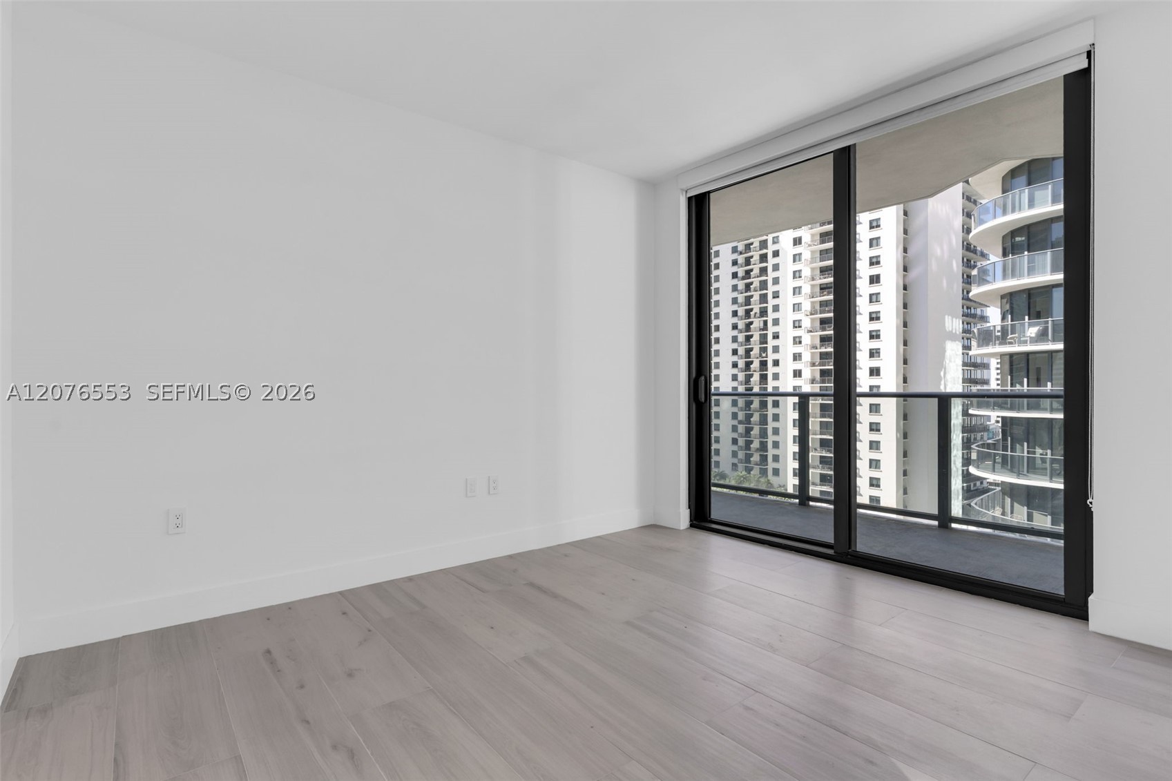 45 SW 9th St #1706 Miami, FL 33130