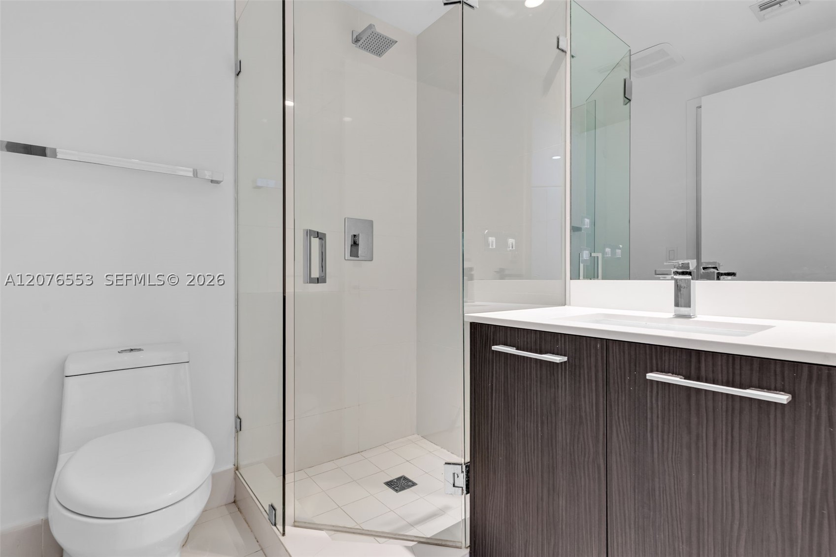45 SW 9th St #1706 Miami, FL 33130