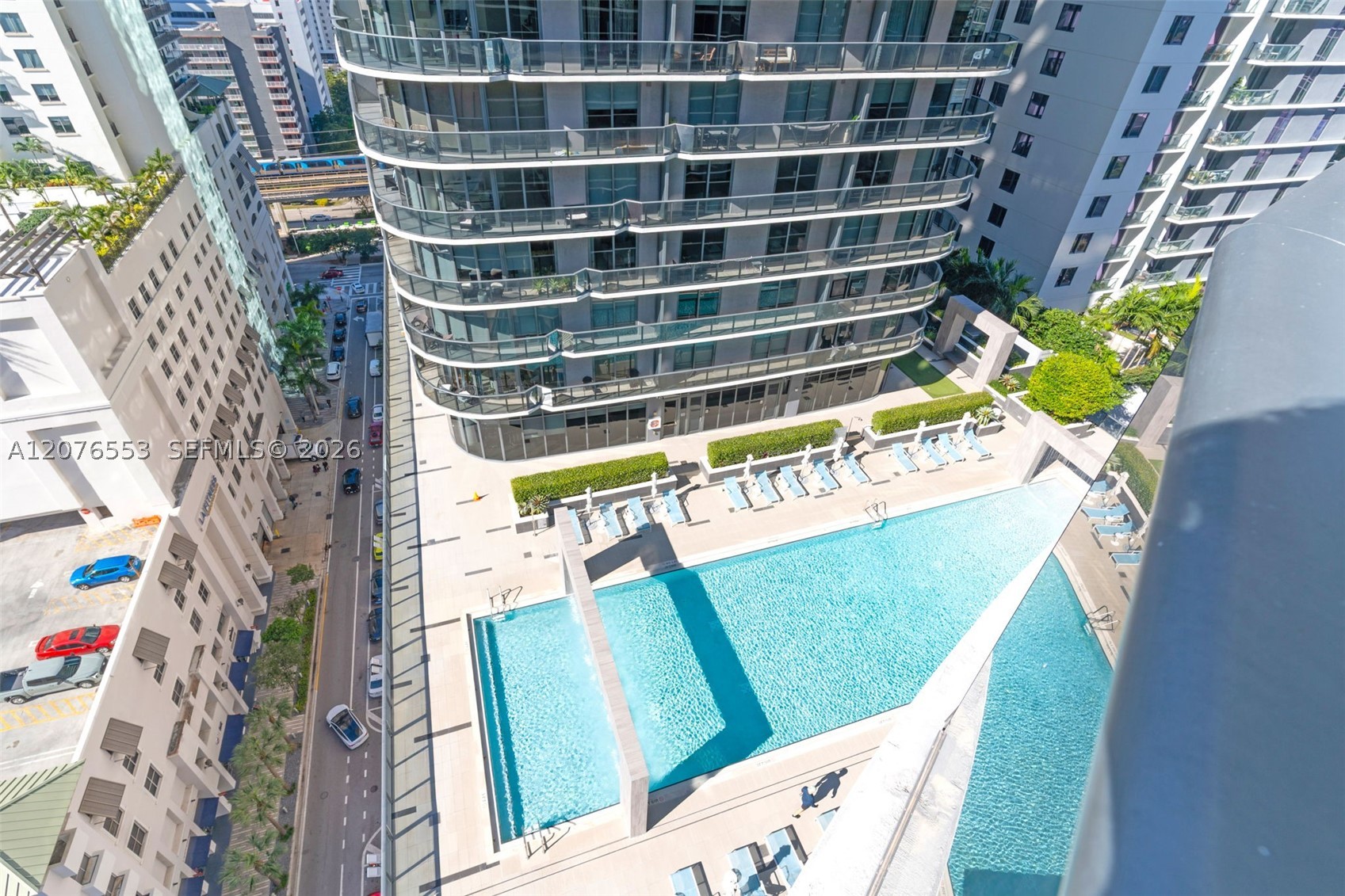 45 SW 9th St #1706 Miami, FL 33130