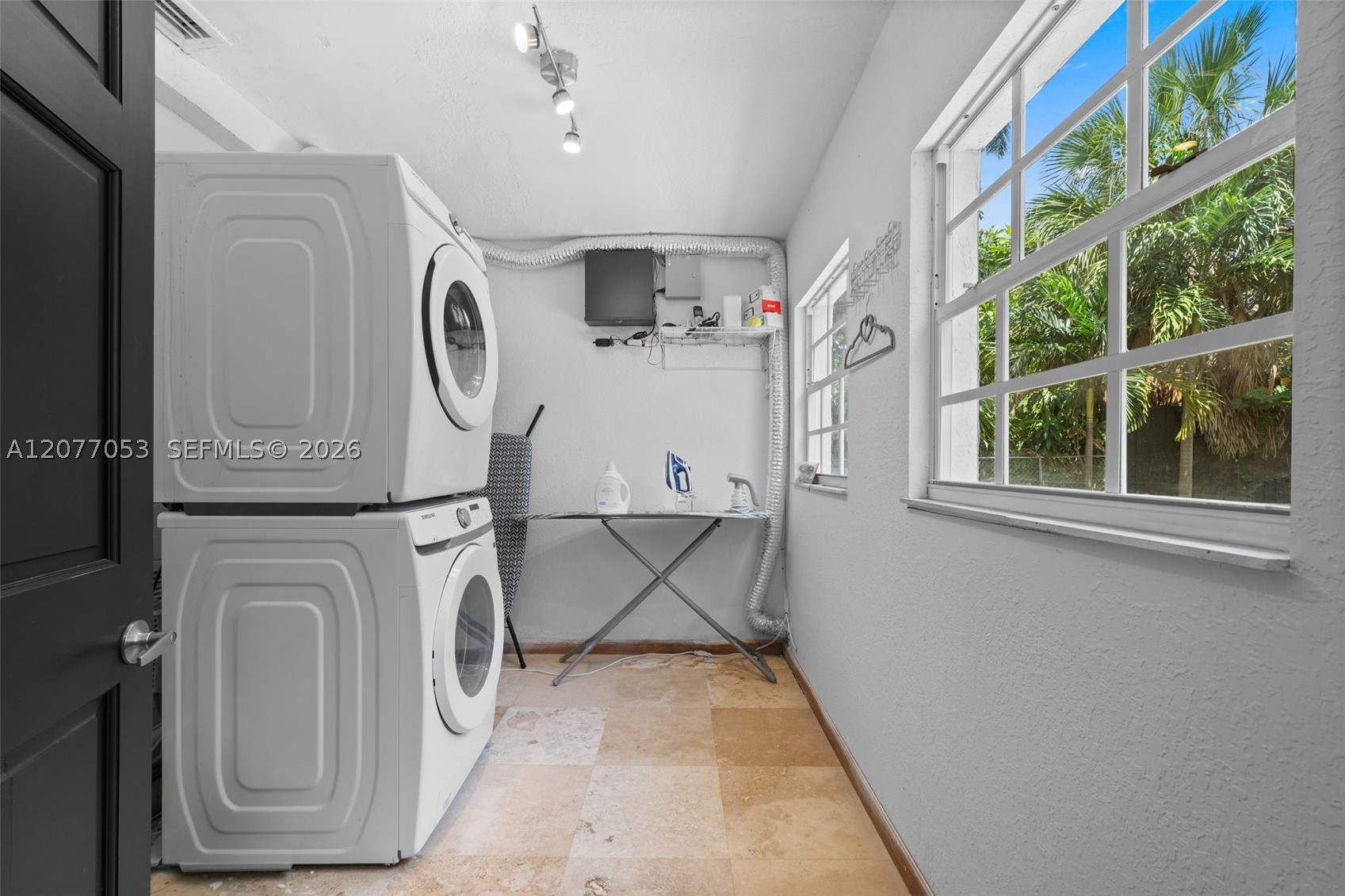 1308 Seabreeze Blvd Fort Lauderdale, FL 33316