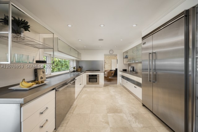 205 S Shore Dr S Miami, FL 33133