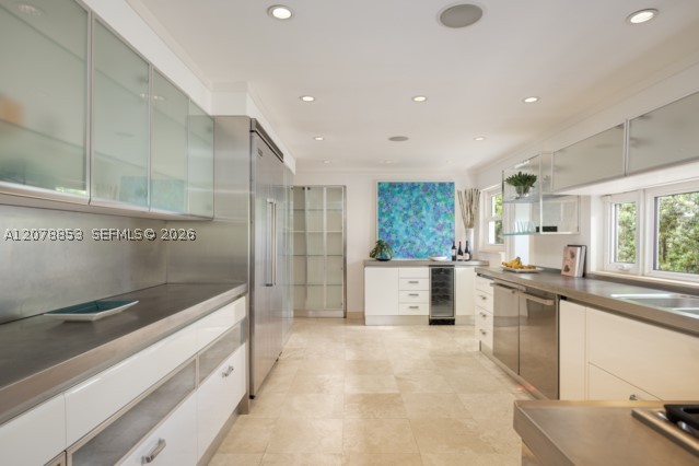 205 S Shore Dr S Miami, FL 33133