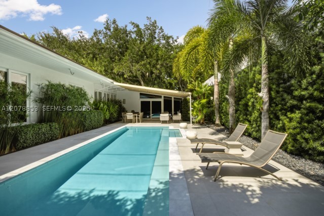 205 S Shore Dr S Miami, FL 33133