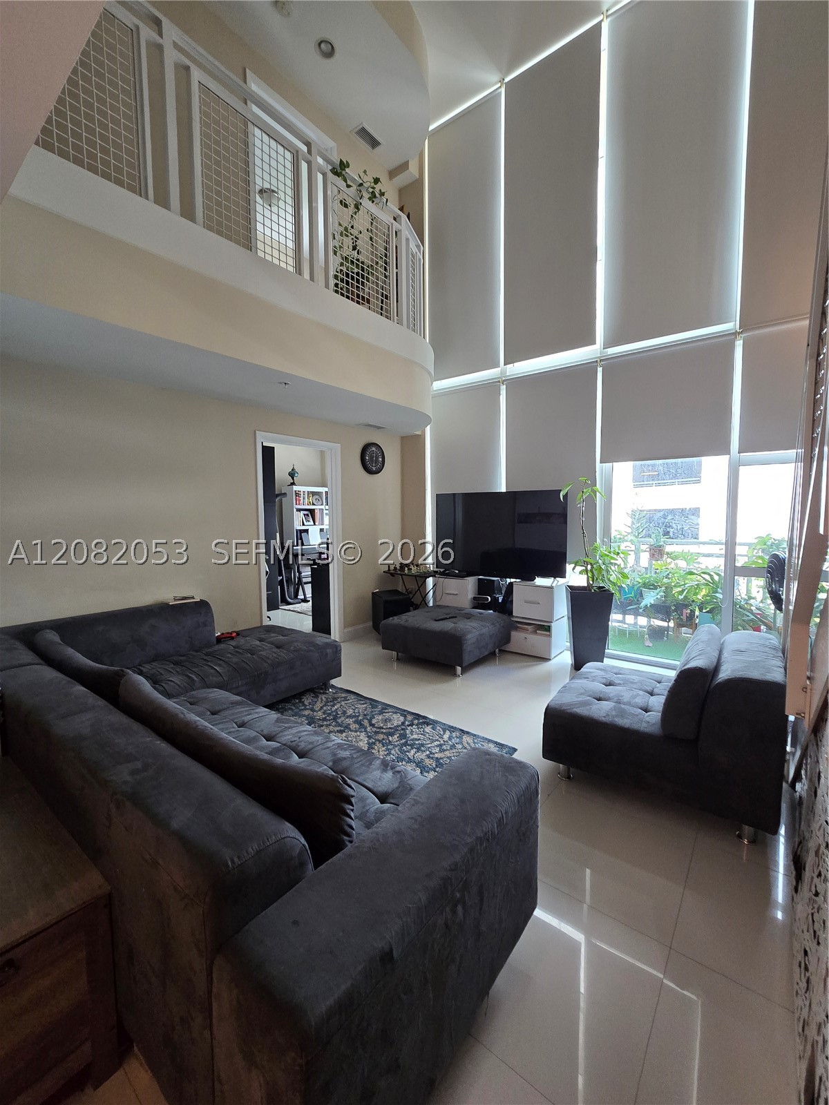 244 Biscayne Blvd #652
