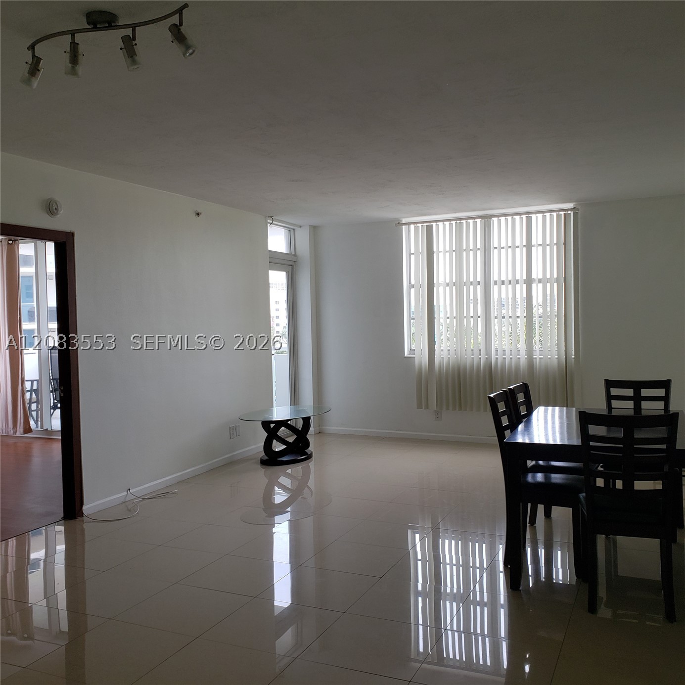 3001 S Ocean Dr #527